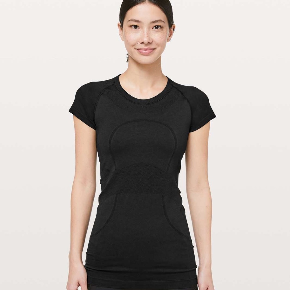 Lululemon Swiftly Tech Short Sleeve Black Size 4